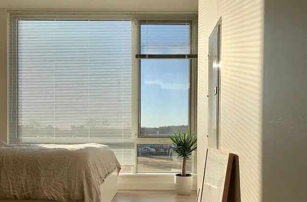 Rèm sáo nhôm mang lại vẻ đẹp hiện đại, cá tính và độ bền vượt trội